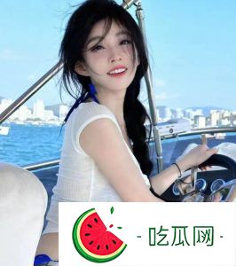 馮提莫直播意外走光，網友：都能看到內搭了