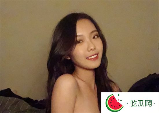 嫩模黃雅琪攜手閨蜜大尺度私拍流出!身著性感內(nèi)衣擺出撩人姿勢-吃瓜網(wǎng)