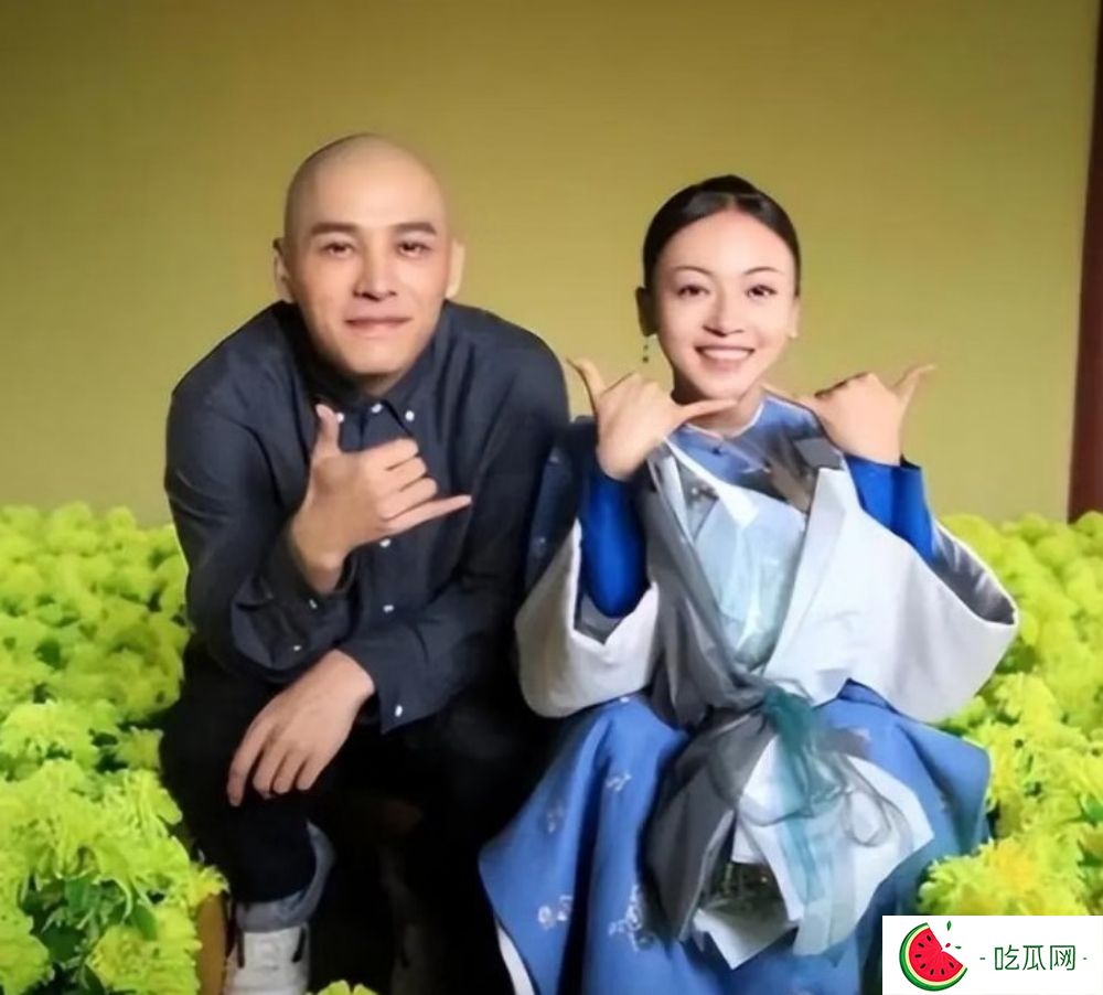 吳謹(jǐn)言、洪堯一家三口首同框！推嬰兒車現(xiàn)身產(chǎn)后恢復(fù)狀態(tài)驚人