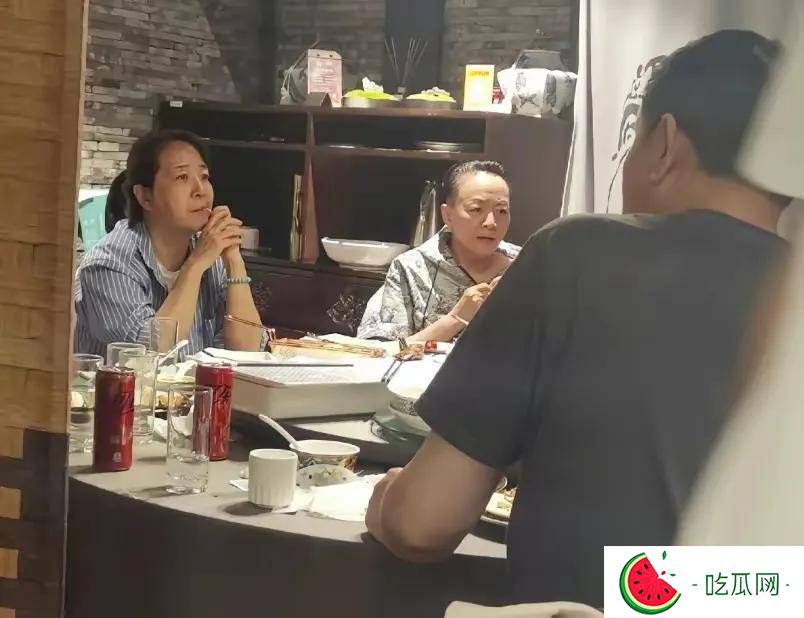 退休后住酒店學(xué)英語(yǔ)，不開(kāi)火不做飯，宋丹丹已經(jīng)走上另一條大道